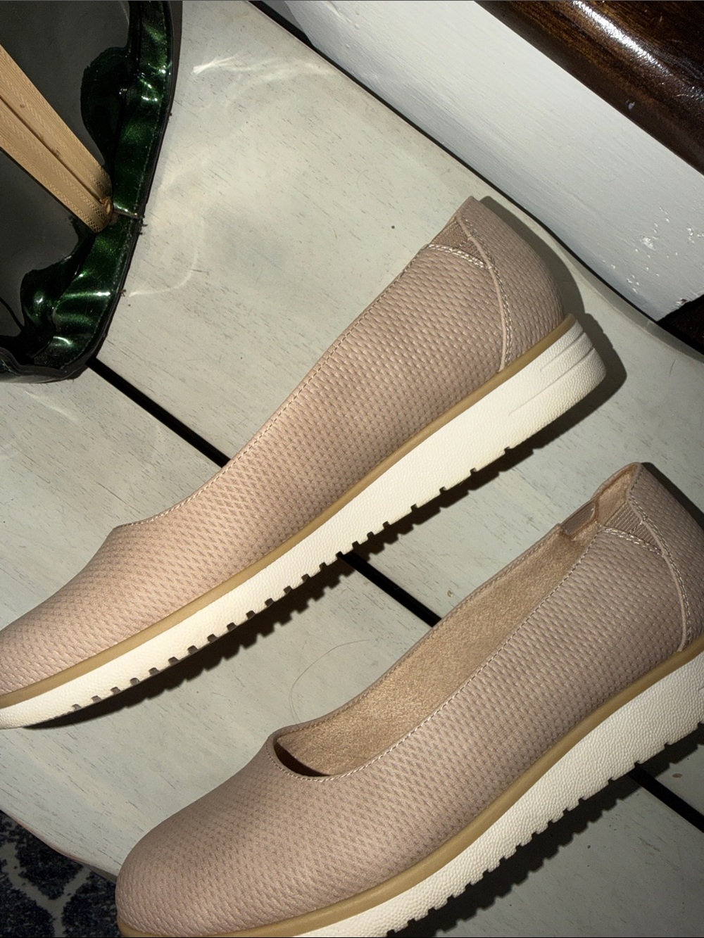 SOUL NATURALIZER Idea Ballet
Perforated Casual Flats